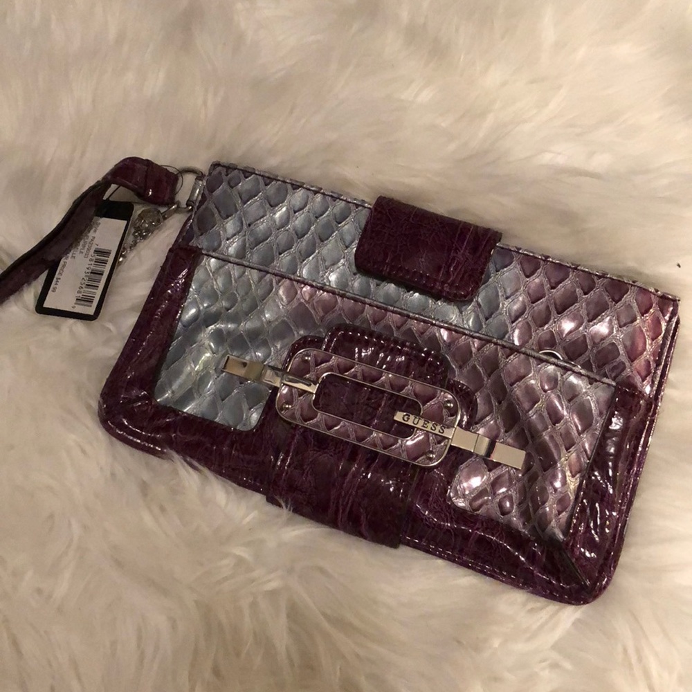 Guess wristlet